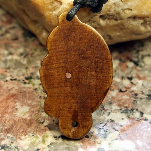 Ox Bone CARVED NZ MAORI FISH Pendant Necklace (8120919)  