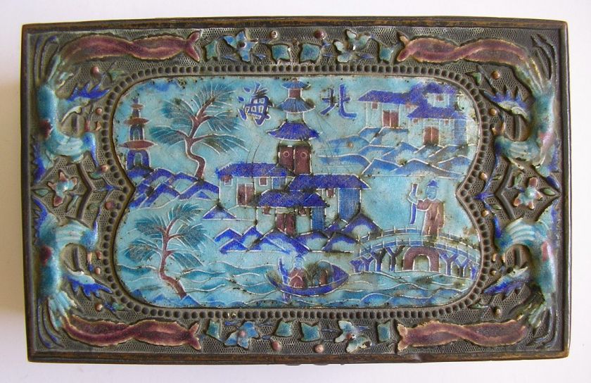 CHINESE QING BOX SUPERB REPOUSSÉ ENAMEL EXPORTWARE 1880  