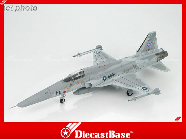 http//files.diecastbase/pics/hobbymaster/Air/72/HA3303/HA3303_a 