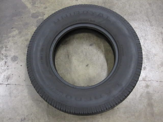 ONE UNIROYAL LAREDO HD/H 215/85/16 TIRE (WC3082) 8 9/32  