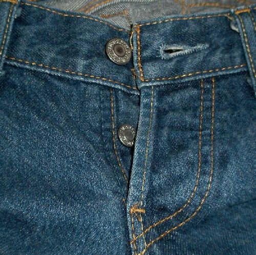 RARE MISSES LEVIS 593 Sz 31X28 button fly BLUE JEANS Boot Cut EUC 100% 