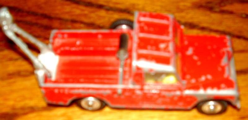 Corgi Land Rover Red Wrecker Tow Truck 109 W.B.  