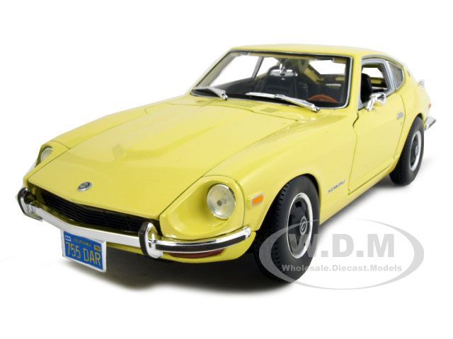 1971 DATSUN 240Z YELLOW 118 DIECAST MODEL CAR  