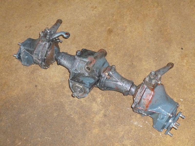 Kubota B7100 4x4 Tractor Front Axle Assembly  