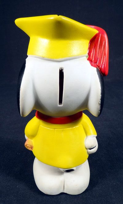 GRADUATION SNOOPY STILL BANK PEANUTS CARTOON CHARLES SHULTZ CAP & GOWN 