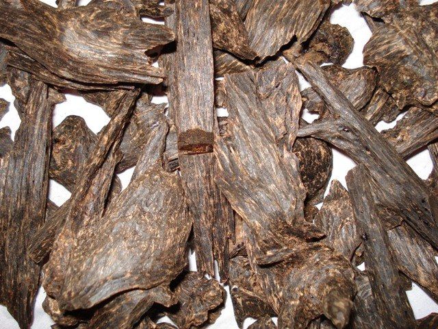 Pure Dhenul Oud Oudh Agarwood Oils  