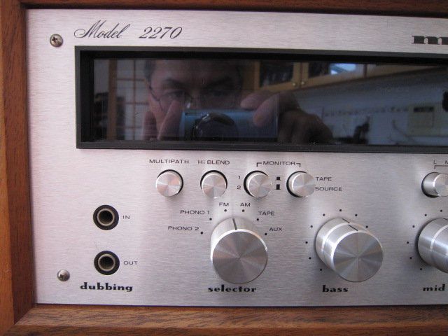 MARANTZ 2270 Receiver with original wooden case ( BEAUTIFUL 