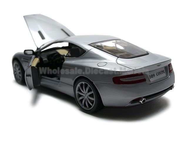 2004 ASTON MARTIN DB9 COUPE SILVER 118 DIECAST MODEL  