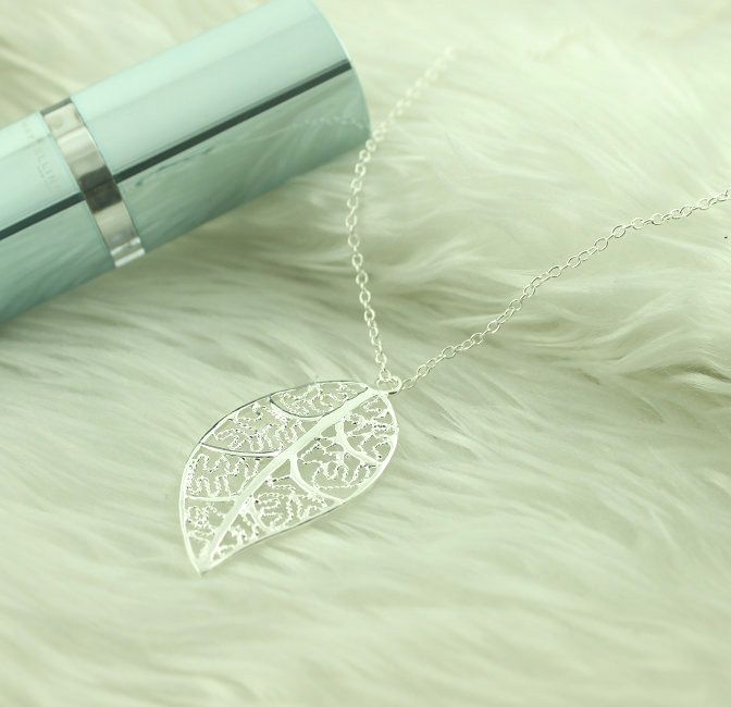 50088 Brand New Match pendant necklace silver plated charm lucky leafs 
