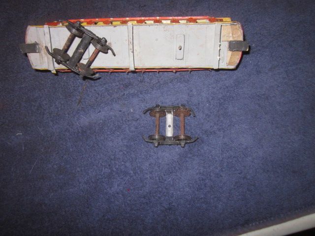 VINTAGE O GAUGE SCALE TROLLEY STREET CAR PARTS  