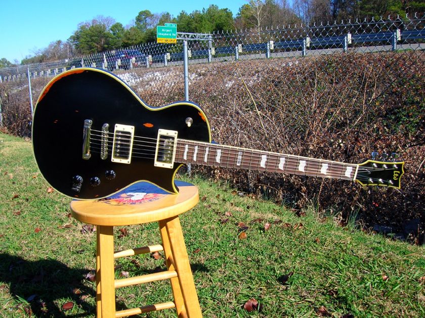 ESP LTD EC 256 Distressed Les Paul Aged Vintage Black ESP EH 150 