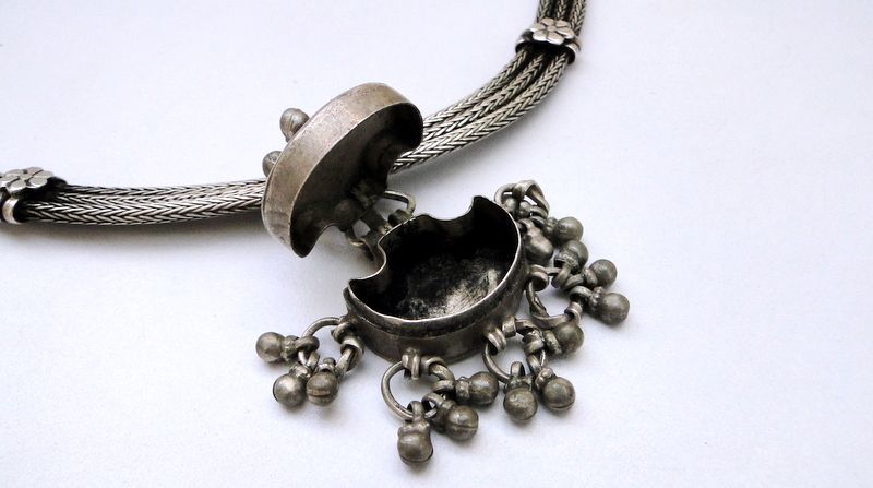 vintage antique sterling silver necklace jewelry snuff  