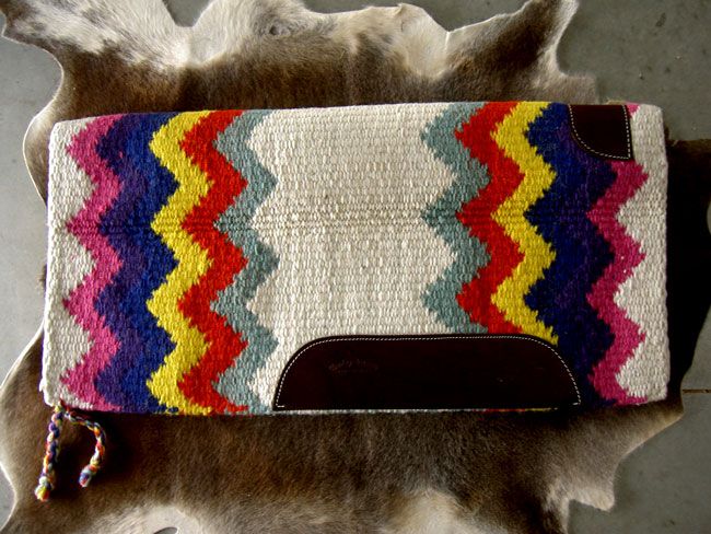 WOOL WESTERN SHOW TRAIL SADDLE BLANKET PAD WHITE PINK  