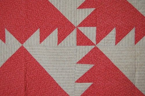 GRAPHIC 1880s Delectable Mountain Antique Quilt  