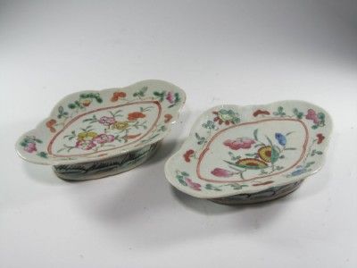 PAIR OF ANTIQUE CHINESE PORCELAIN PLATES  