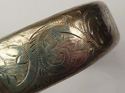 VINTAGE STERLING SILVER ORNATE WIDE HINGED BANGLE BRACELET  