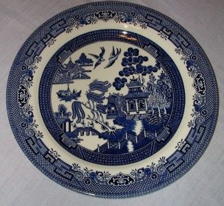 Blue Willow   Churchill (Made in England)  Dinner Plate  