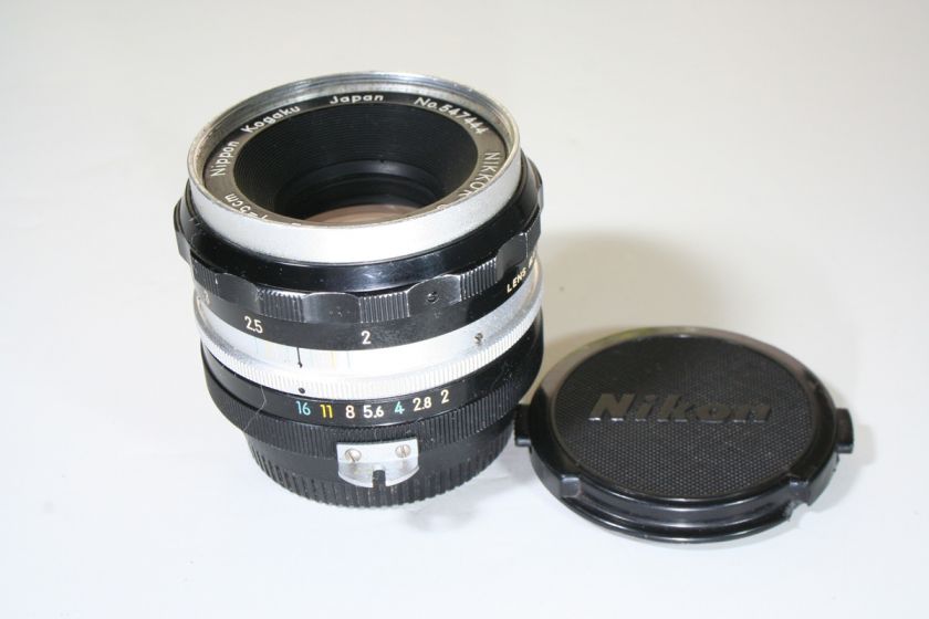 Nikon 5cm f2.0 Non AI lens Nikkor S F w/ caps f2  