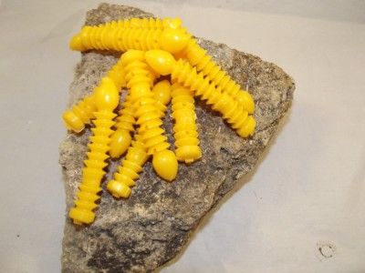 CATFISH DIP BAIT WORMS YELLOW 10pk 2 1/2 CAT FISH BAIT NEW (shelf 