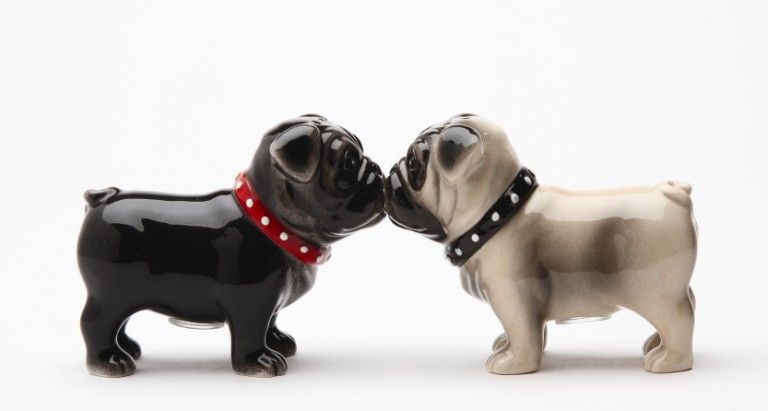 MAGNETIC CERAMIC SALT PEPPER SHAKERS LITTLE LOVE PUGS  