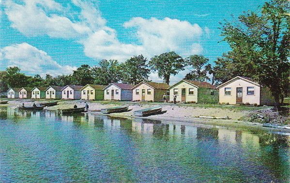 POCAHONTAS BEACH COTTAGES DEAD LAKE MN   1950s POSTCARD  