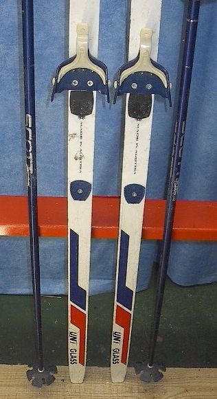 Cross Country 77 Skis 3 pin 200 cm +Poles FISCHER  