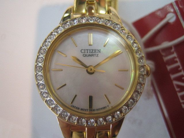 CITIZEN JAPAN LADYS watch QUARTZ DIAMOND S S.GOLD TONE MOP DIAL 