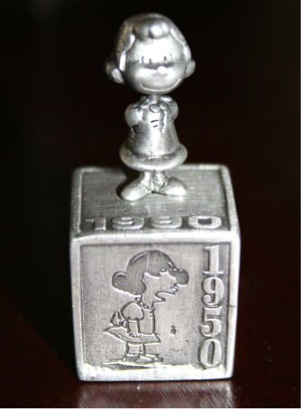 2000 Peanuts Hallmark 5 Decades of LUCY pewter figure  