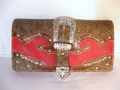 This is a beautiful purse and wallet set   perfect for a gift or to 