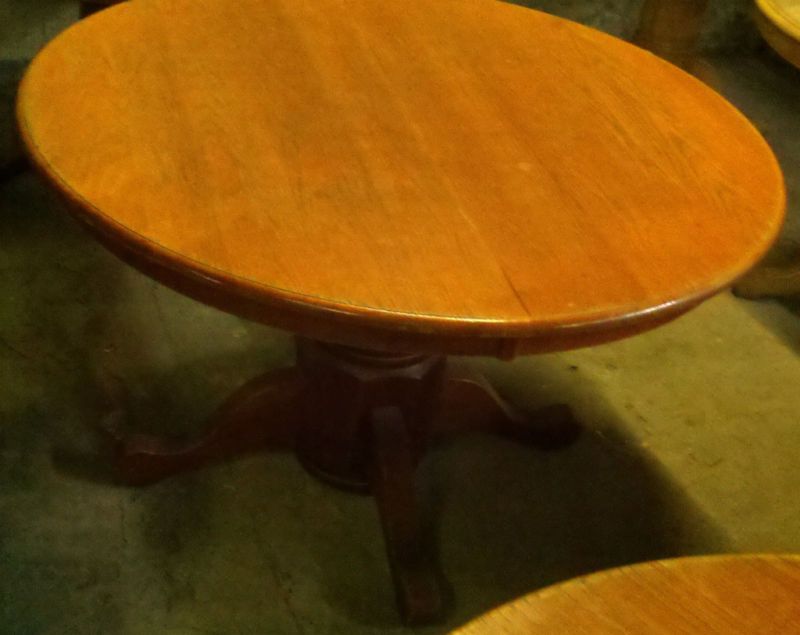 ROUND 48 RESTAURANT TABLES OAK  